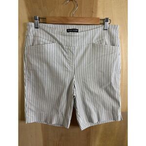 Hirlay‎ Radley Shorts Women's Medium